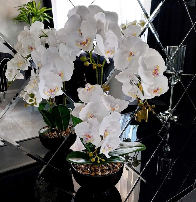 Duży storczyk sztuczny w doniczce biały wysoka orchidea 60 cm