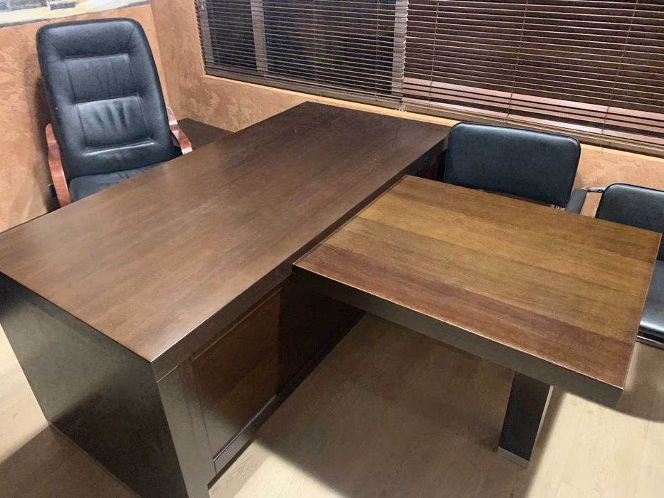 Стол директора из натурального дерева