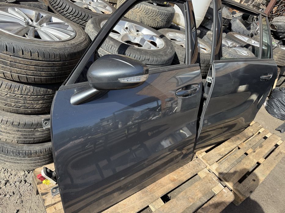 Двері дверь Citroen C4 Grand Picasso 2 2014-2018 код фарби KTPD