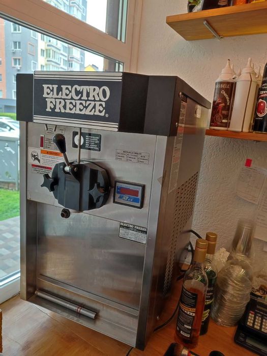 на 220В на стіл фрізер для морозива Taylor мороженого