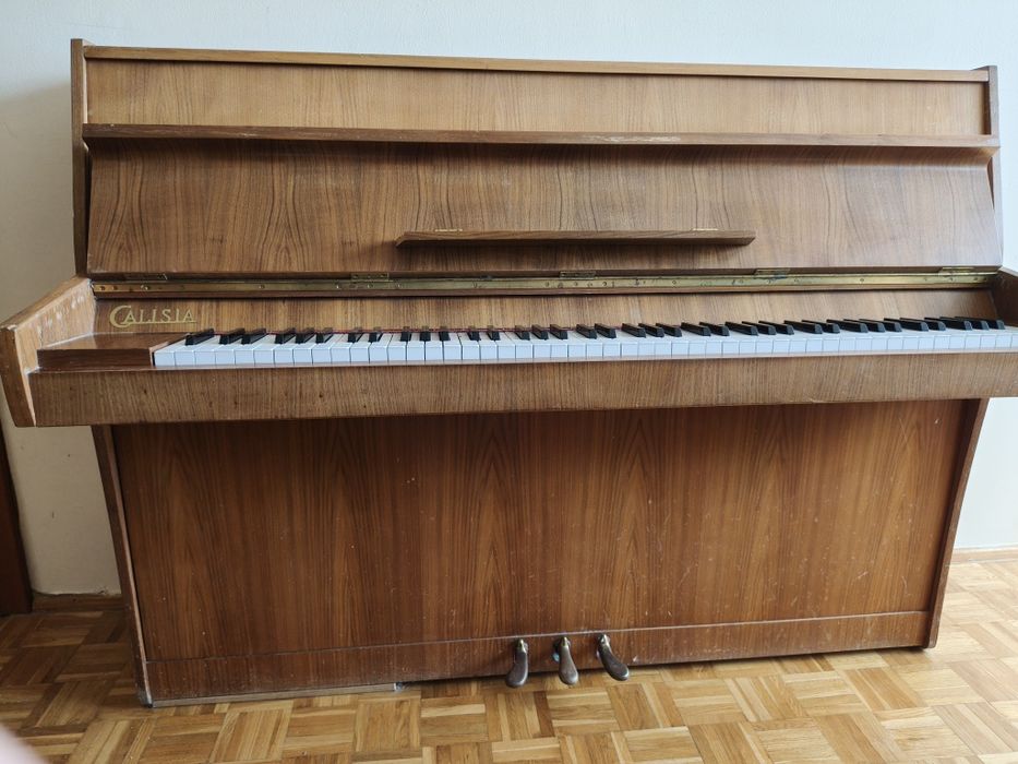 Pianino  marki Calisia