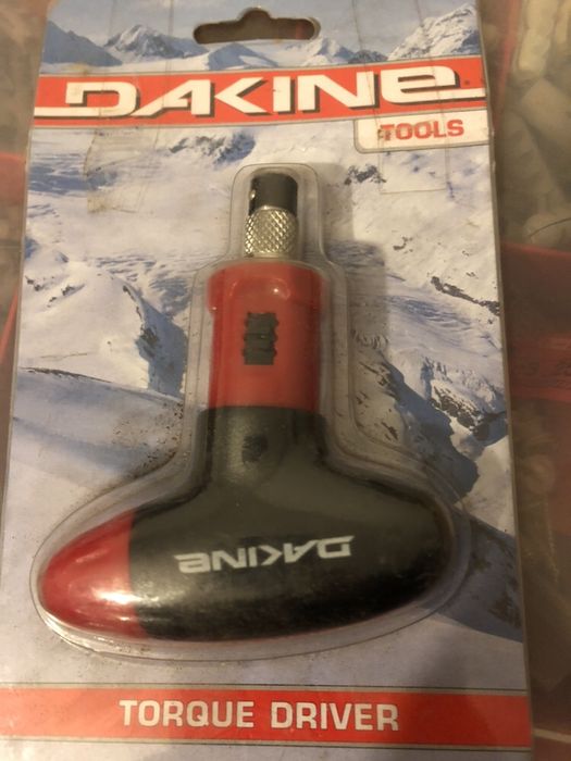 Ferramenta dakine multitool