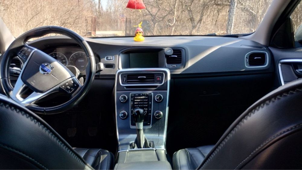 Volvo V60 2012 1.6D MT