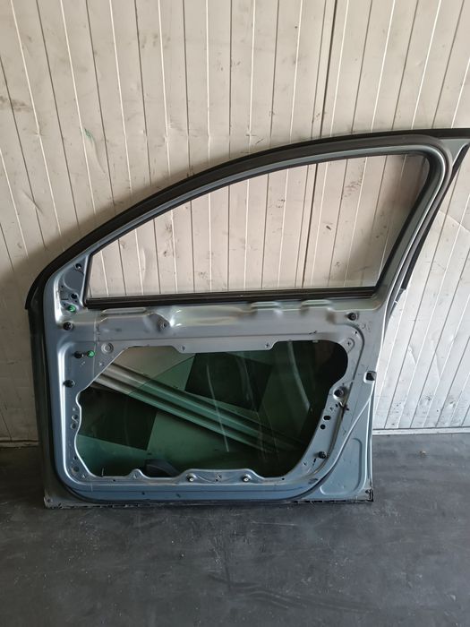 Porta Frente Direita VW PASSAT B6 Variant 1.6 TDI (77 kW / 105 cv) [08.2009 - 11.2010]