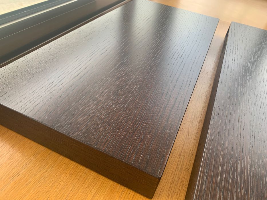 Duas Prateleiras Suspensas em madeira wengué