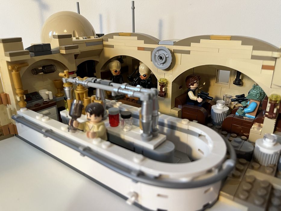 LEGO Star Wars Kantyna Mos Eisley 75290