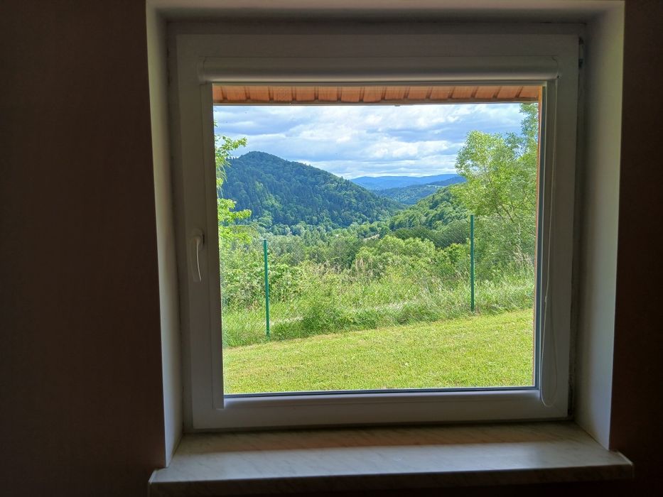 Tęczowe Wzgórze Bieszczady, Noclegi, Domki