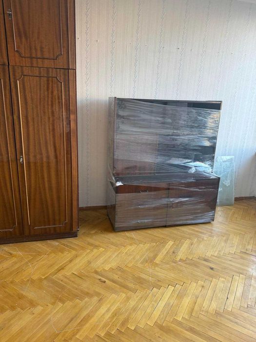 Продам 3к. квартиру бiля Цирку, вул. Дмитрiвська,2