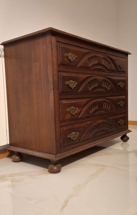 Conjunto de Quarto Elegante e Clássico — Estilo Vintage dos Anos 80/90