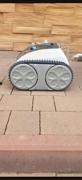 Odkurzacz basenowy Wybot Osprey 700