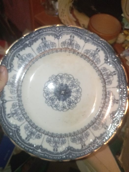 Lote de pratos va e Sacavém e um sem marca