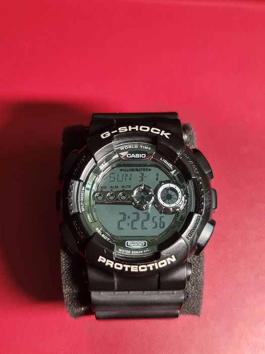 Продам годинник Casio G-shock  GD-100BW