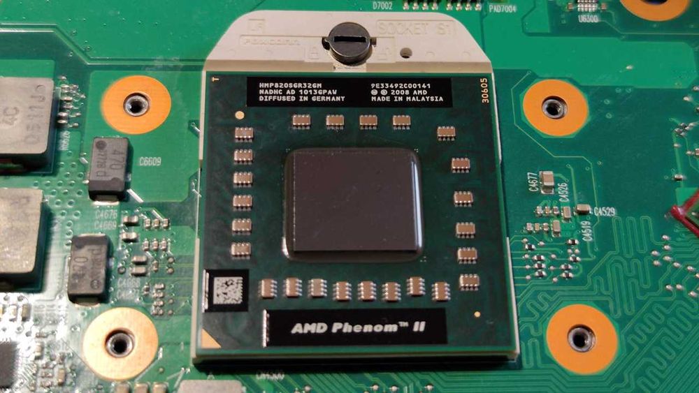 Процесор AMD Phenom II X3 P820 AMD