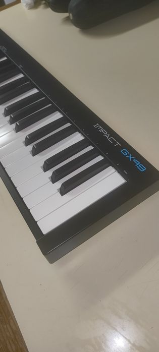Teclado Controlador MIDI - NEKTAR Impact GX49 (49 Teclas)