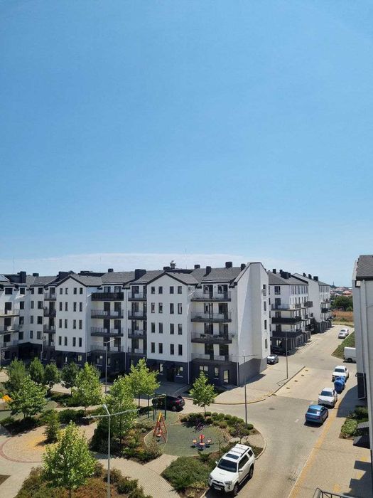 Продам квартиру на Сахарова. Новому будинку 2 роки. 1-й поверх без сходів.