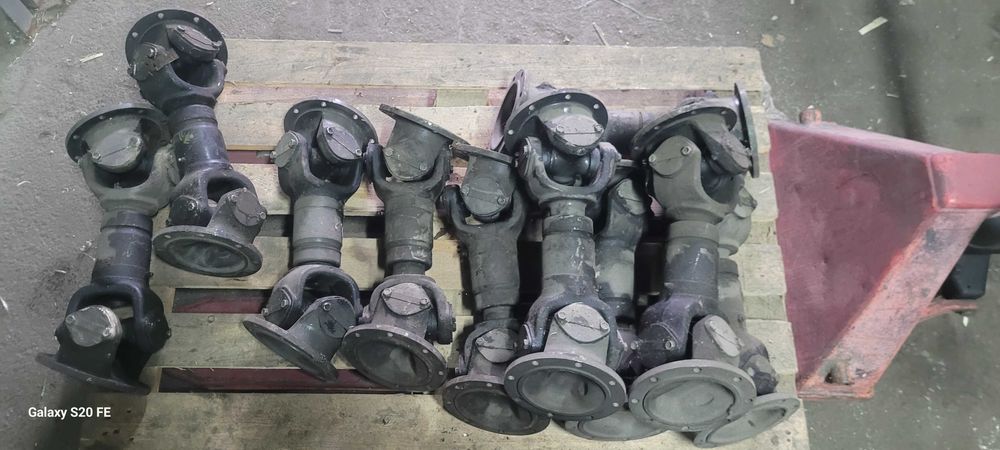 Вал карданный УРАЛ-375 ЗИЛ-131 ГАЗ-66 средний, задний, промежуточный
