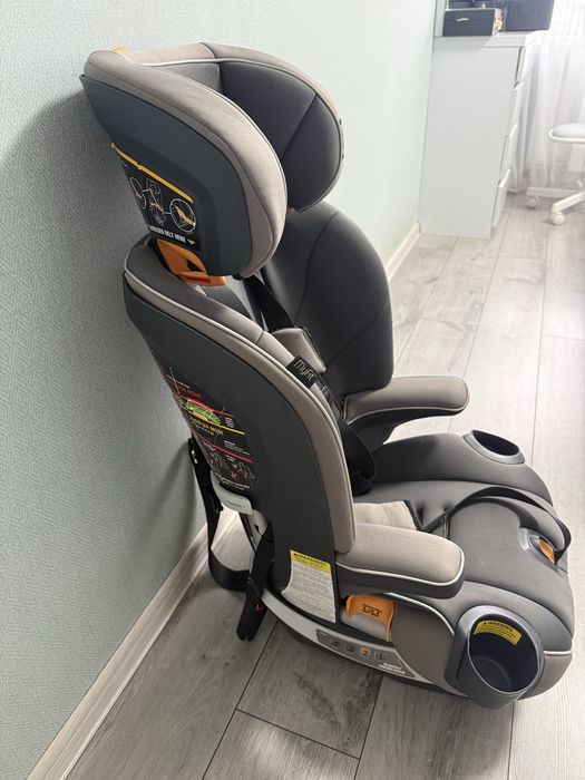 Автокрісло Chicco Myfit