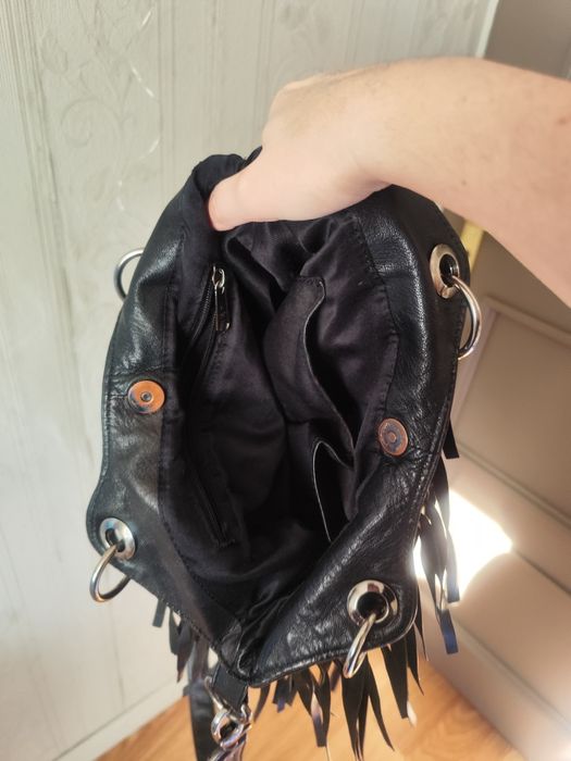 Сумка чорна з бахромою