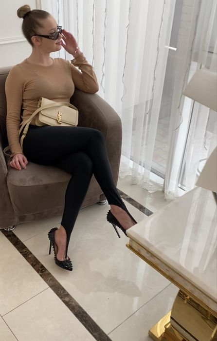 Лосины бифлекс супермодные!!! На пальчик , делают красивой фигуру!!!