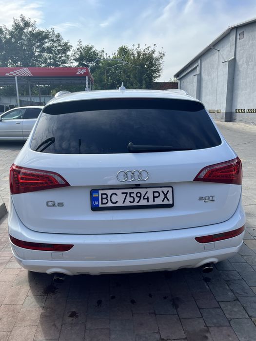 Audi q5 2011.