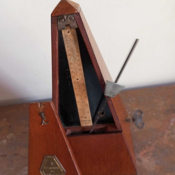 Metrônomo de Maelzel antigo (1846 a 1865)