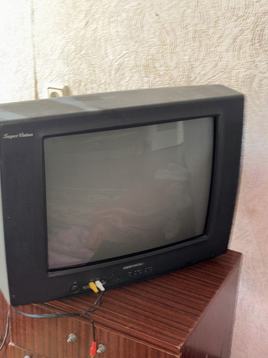 Продам телевизор