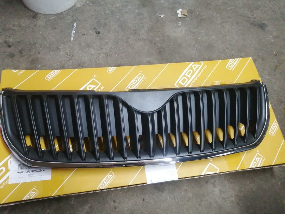 Atrapa skoda superb2