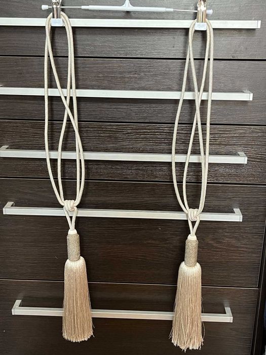 підхопи для штор з кистями