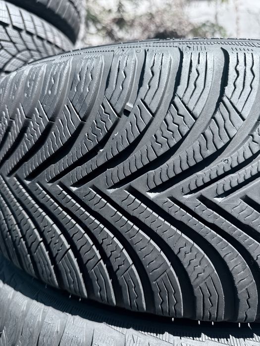 215 50 17 Michelin Alpin 5 85% 2024 Шини Зима