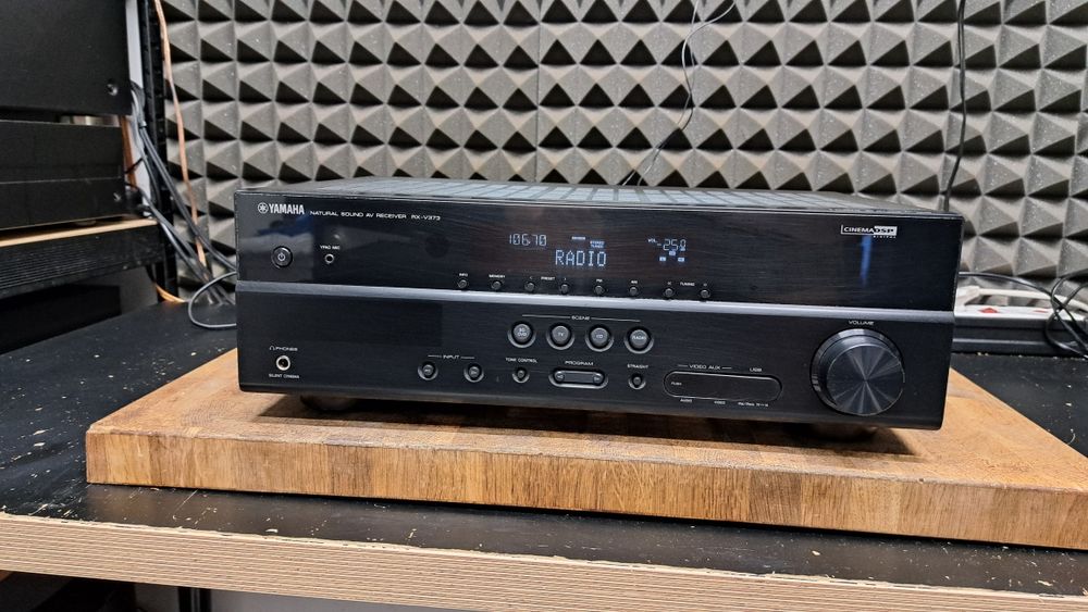 Amplituner Yamaha RX-V373