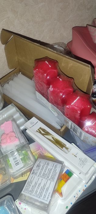Свічки різні одним продажем