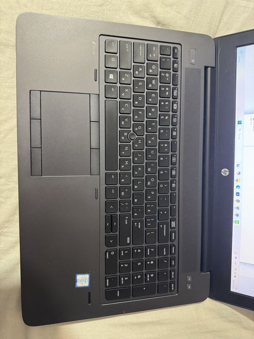 HP Zbook 15 G3 FullHD i7-6820HQ 8Gb/256GB SSD/NVIDIA M1000M