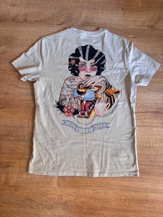 T-shirt z nadrukami Bershka