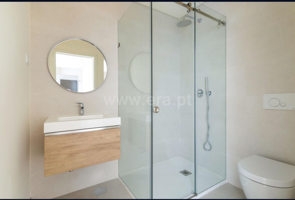 Moradia Nova T3 c/ Piscina, Santo Estêvão  / Benavente