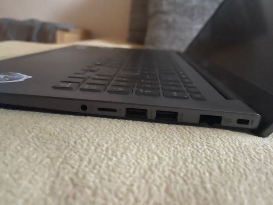 MSI Modern 15,6. windows 11 Home