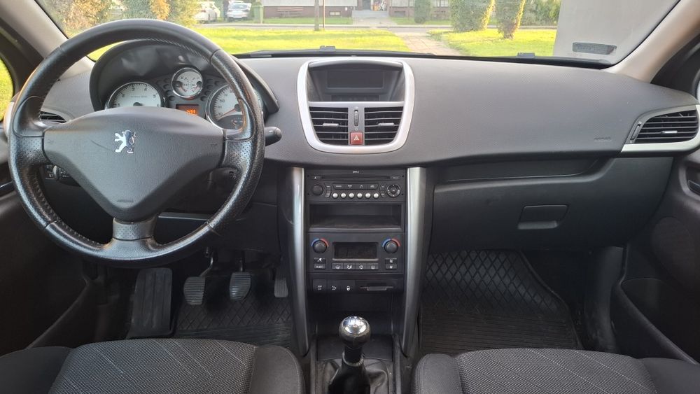 Peugeot 207 1.4 95km 2007