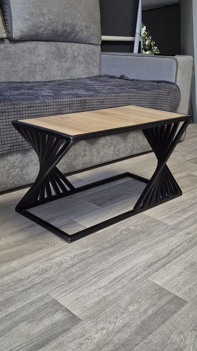 Книжный столик в стиле лофт