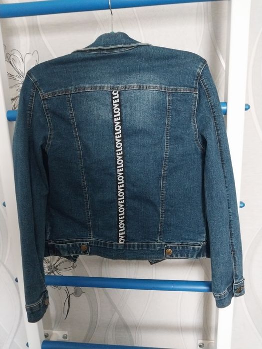 Джинсовка жіноча