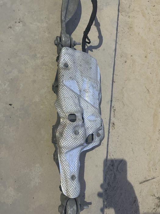 Задній ричаг audi q7 ,4m0501531