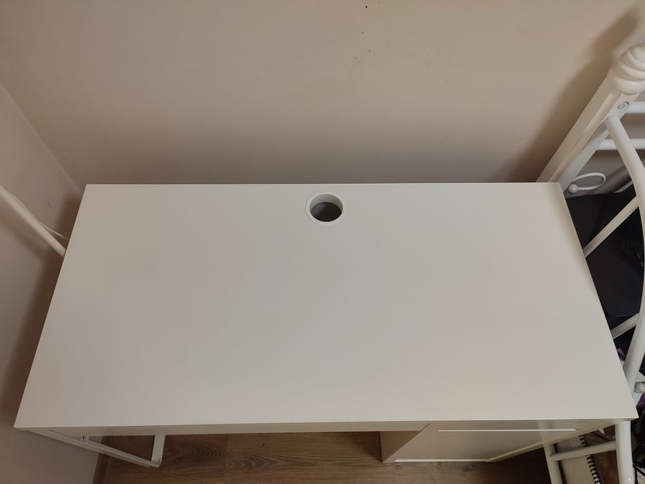 Письмовий стіл, комп'ютерний стіл IKEA