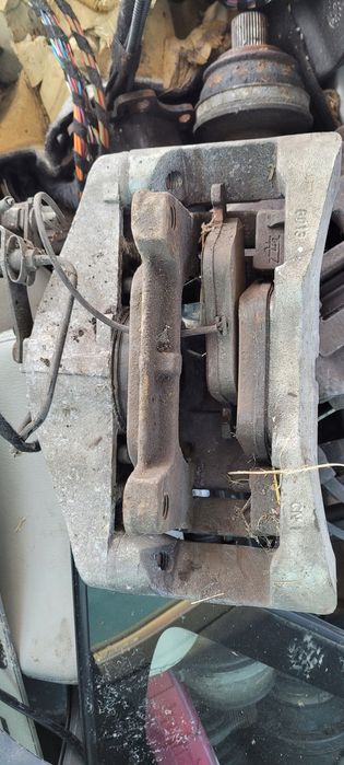 swap hamulców prawy+lewy przód 973 974 audi a6 c6 3.0tdi a4 b7