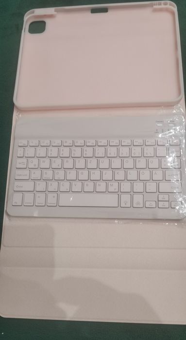 Etui z klawiaturą Bluetooth do iPada 10.9 / Pro 11 Różowe SET