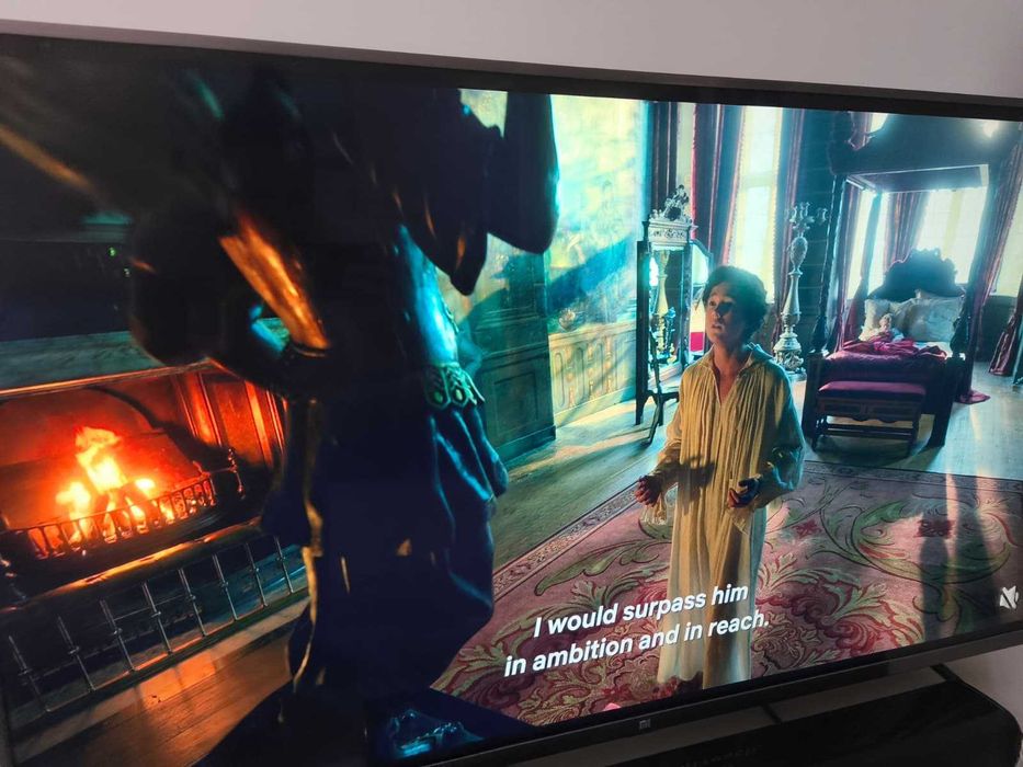 Smart TV Xiaomi 43" 4K UHD em excelente estado