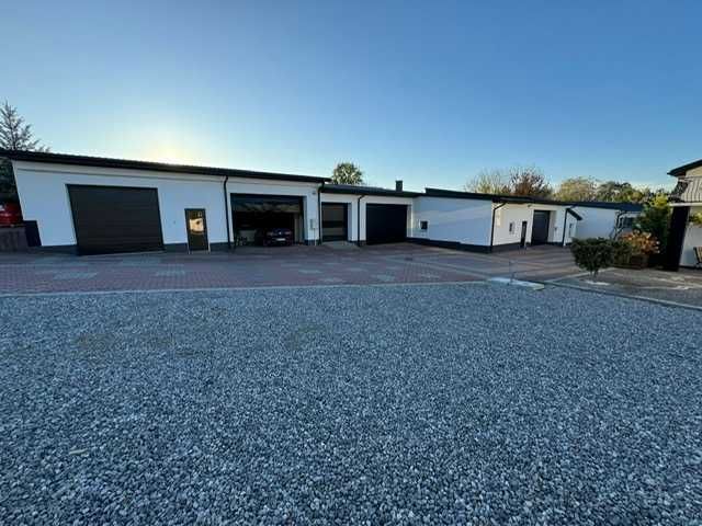 Dom Cerekiew plus Hala