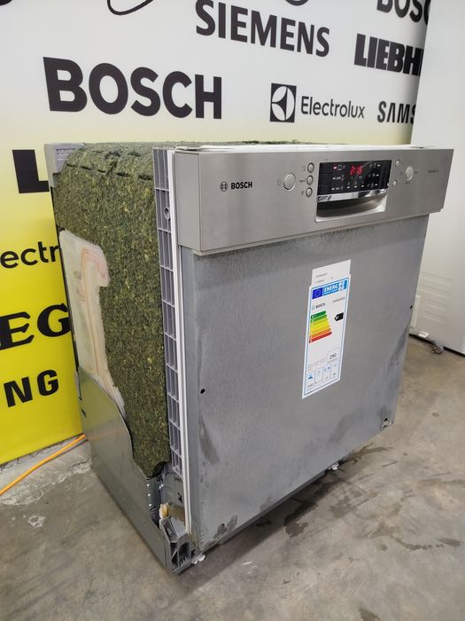 Посудомийна машина фірми Bosch