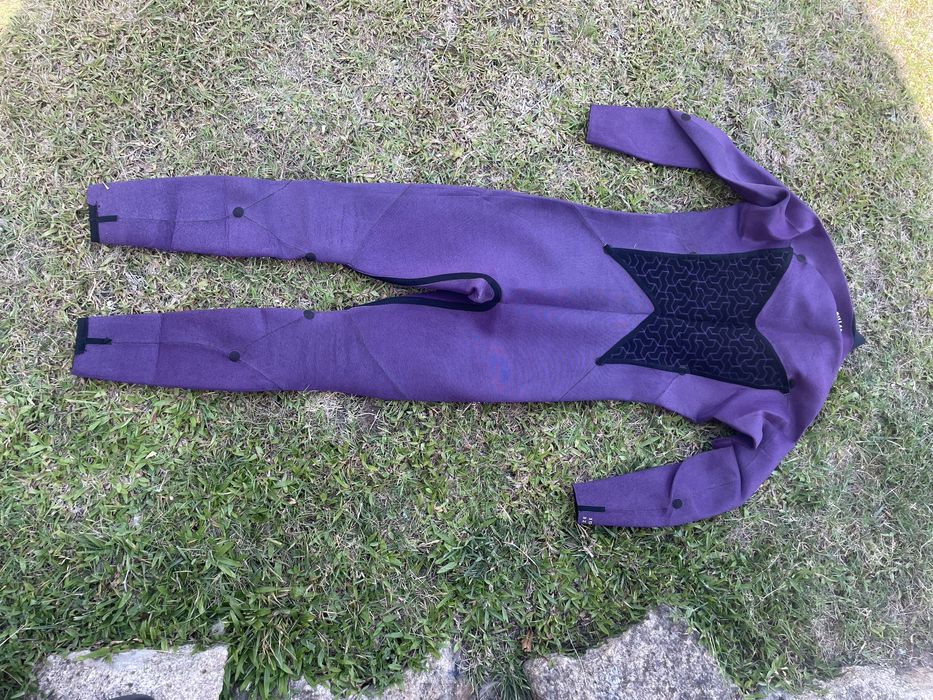 Fato de Surf Billabong 3/2mm tamanho L (como novo)