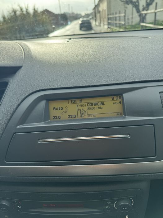 Ecra com moldura Citroen C5