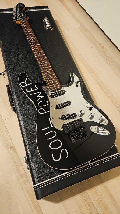 Fender Stratocaster Tom Morello - seria Artist