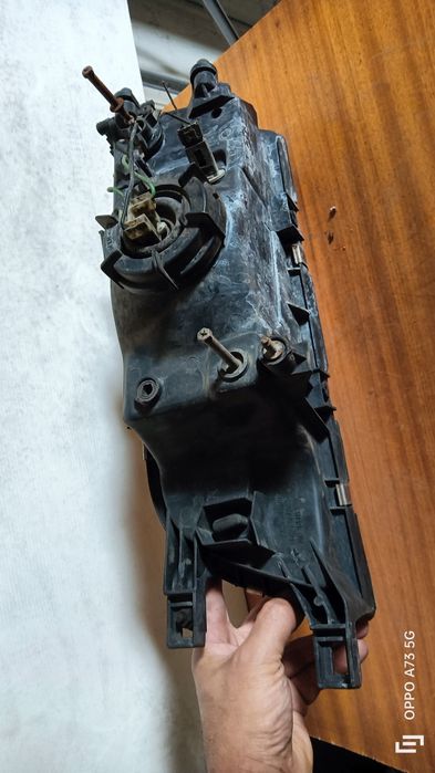Farol Nissan Almera ótica 1998 direita