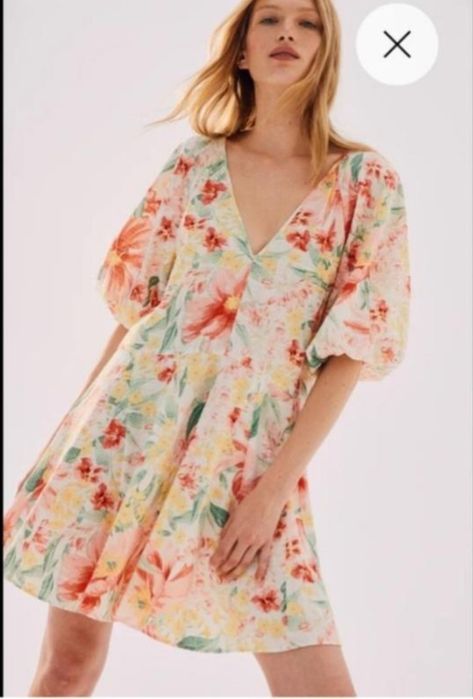 Коротка сукня з v вирізом від h& m.